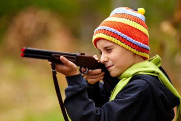 Waffen Spiele mit Spielzeugwaffen