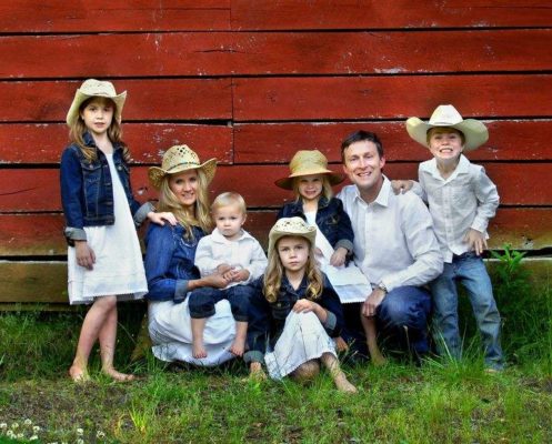 Patchwork-Family: Stief- und Patchworkfamilie mit vielen Kindern