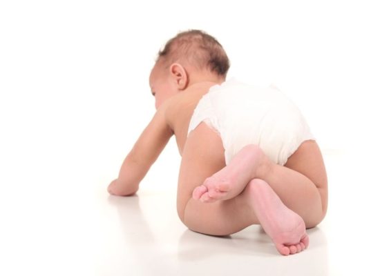 richtige Pflege Windelbereich und Babypo beim Baby