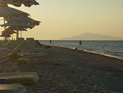 Strandurlaub in Griechenland Insel Kos mit Pferden im Meer