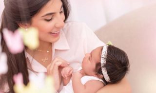 Baby richtig aufnehmen, halten und tragen