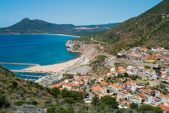 Kultur und Städte auf Sardinien