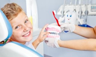 Zahnarztangst (Dentalphobie): Wenn Kinder Angst vor dem Zahnarzt haben