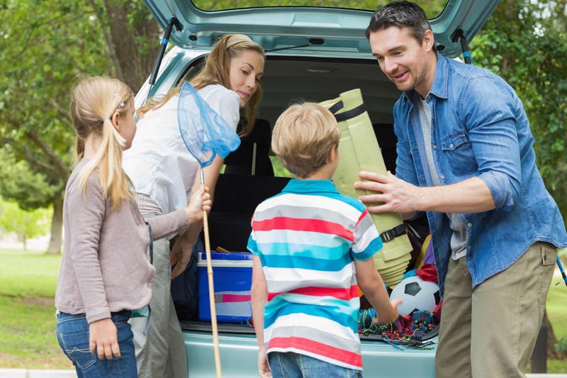 Familienausflug mit dem Auto