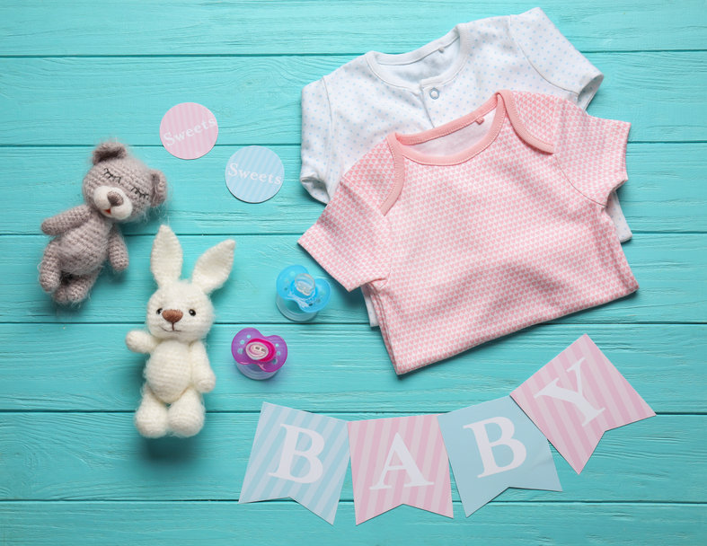 Kleidung für das erste Lebensjahr: Worauf Eltern achten sollten