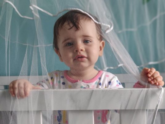 Kinder vor Mücken schützen
