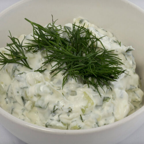 Tzatziki in der Schwangerschaft: Dürfen Schwangere Zaziki essen?